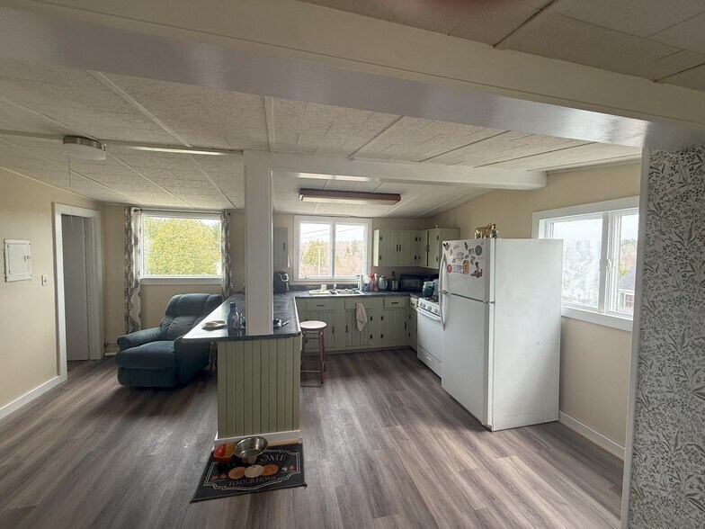 More Photos Of 36 Green Head Rd, Stonington Apartments For Sale