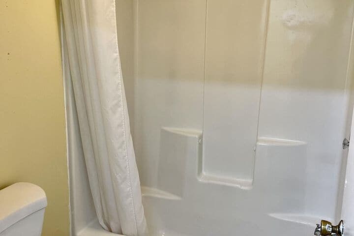 More Photos Of 200 E White Horse Pike, Galloway Hotel For Sale