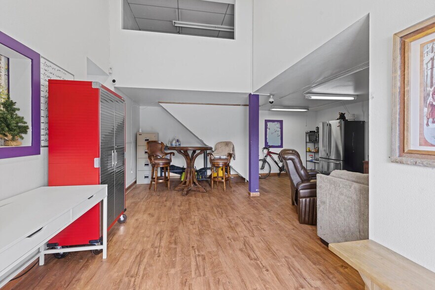 More Photos Of 120 9th St, Silverthorne General Retail For Sale
