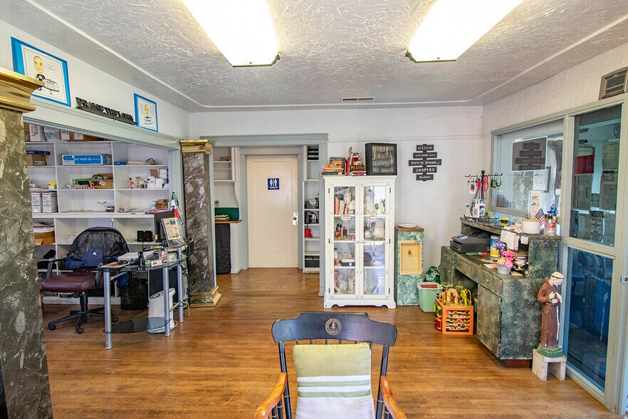 More Photos Of 215 E Fesler St, Santa Maria Storefront For Sale