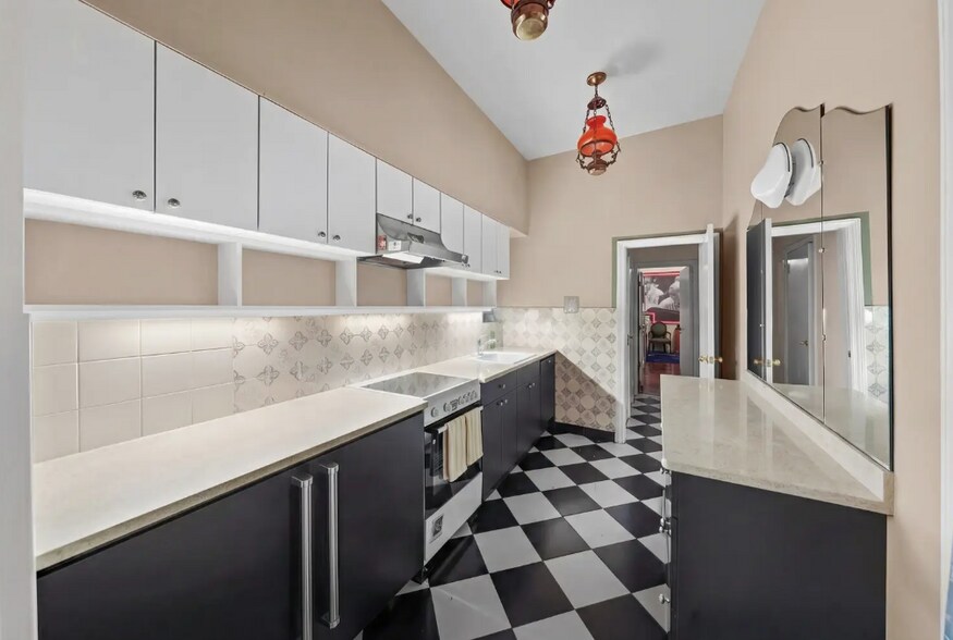More Photos Of 23 Washington Sq N, New York Apartments For Sale