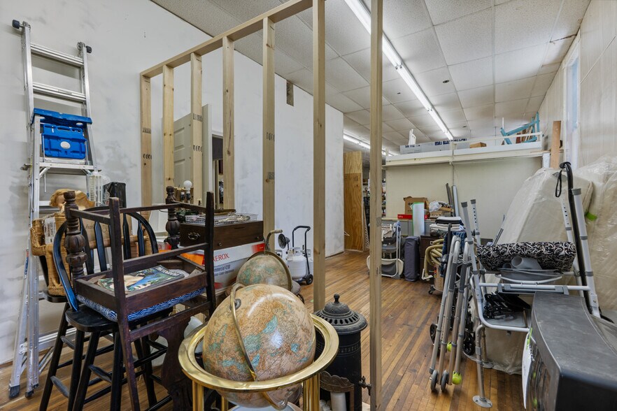 More Photos Of 736 Texas Palmyra Hwy, White Mills Storefront Retail Residential For Sale