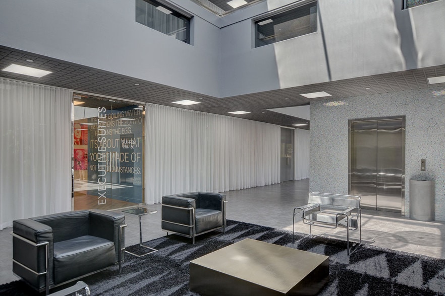 More Photos Of 3790 Paradise Rd, Las Vegas Office For Lease