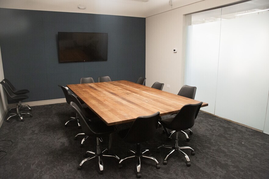 More Photos Of 300 E Main St, Charlottesville Coworking Space