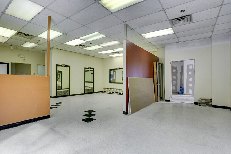 More Photos Of 2310 Settlers Way Blvd, Sugar Land Freestanding For Lease