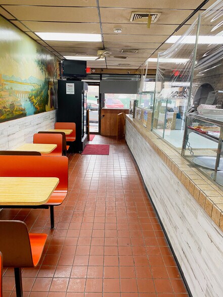 More Photos Of 1013 Summit Ave, Union City Storefront Retail Residential For Sale