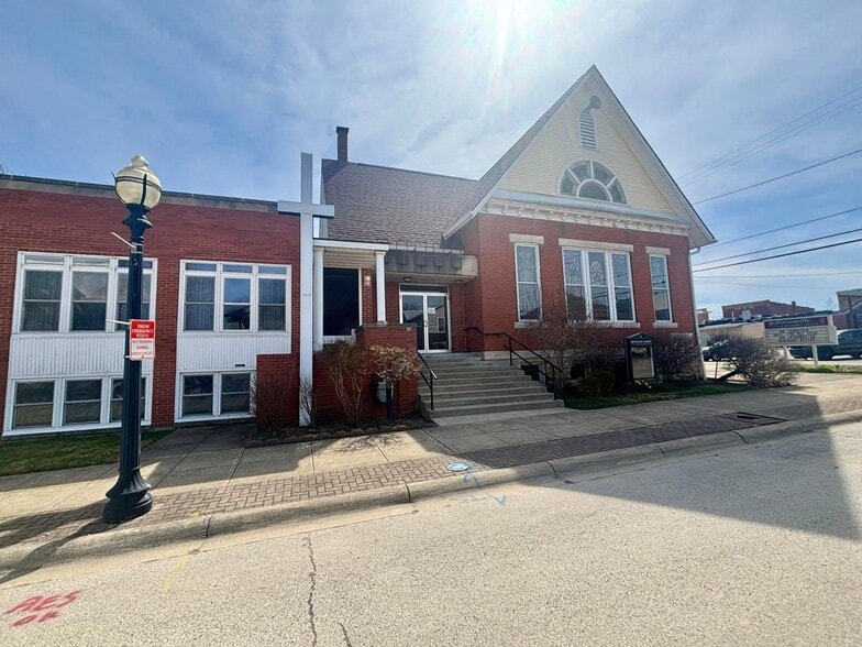 More Photos Of 13 E High St, Jeffersonville Religious Facility For Sale