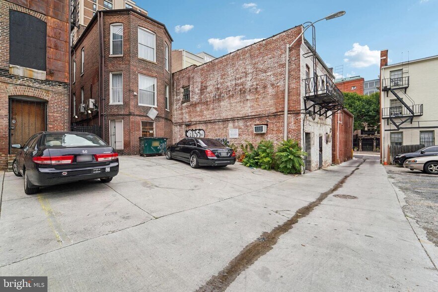 More Photos Of 523 N Charles St, Baltimore Office For Lease