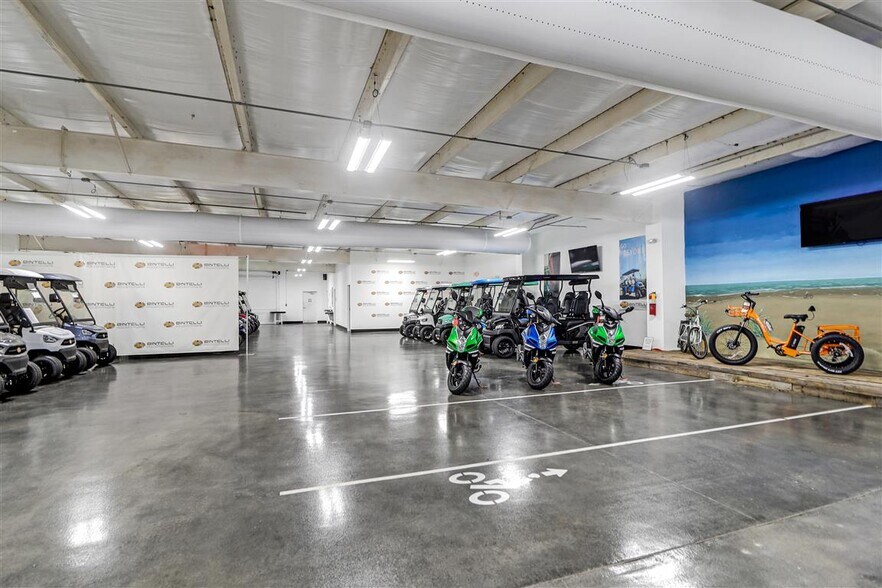 More Photos Of 2137 Savannah Hwy, Charleston Freestanding For Lease