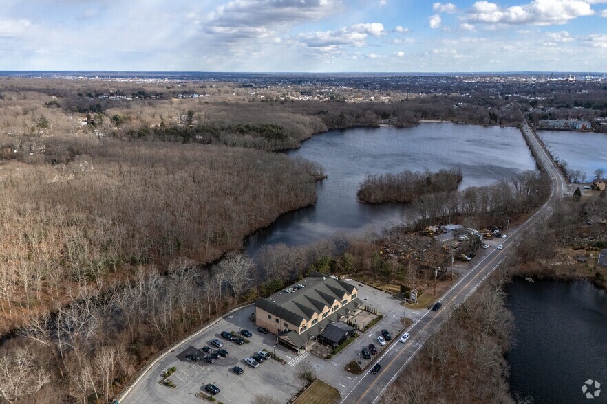 More Photos Of 55 Douglas Pike, Smithfield Bar For Sale