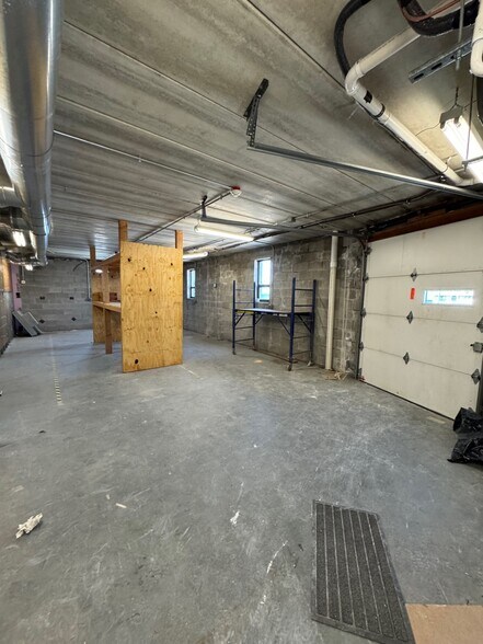 More Photos Of 15 Somerset Pl, Clifton Light Manufacturing For Lease