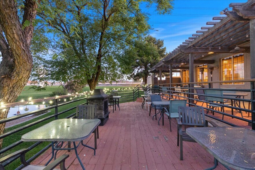 More Photos Of 12555 W Bell Rd, Surprise Restaurant For Sale