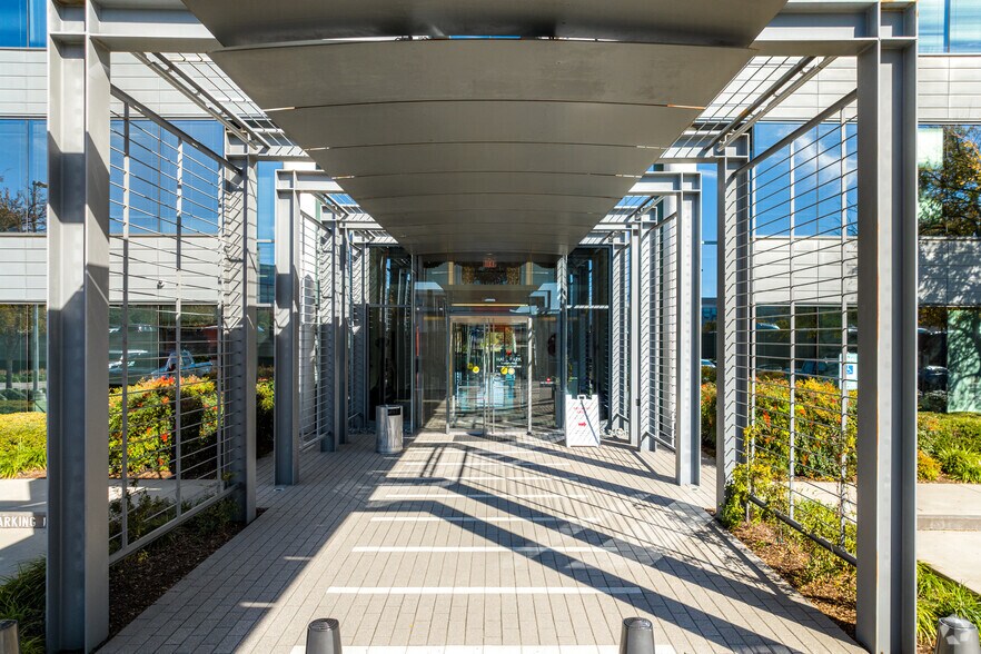 More Photos Of 3001 N Dallas Pky, Frisco Office For Lease