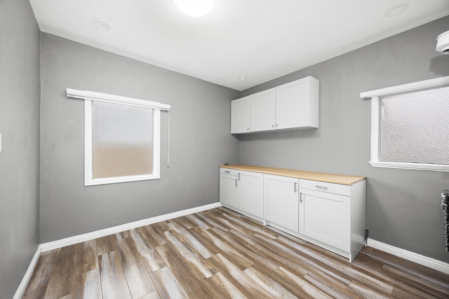 More Photos Of 9511 Las Tunas Dr, Temple City Medical For Sale