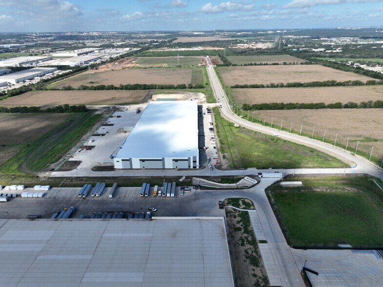 More Photos Of Tejas Way, Schertz Warehouse For Sale