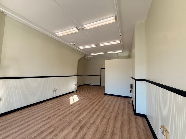 More Photos Of 644-648 North St, Pittsfield Storefront Retail Residential For Lease
