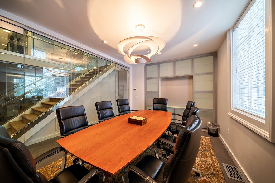 More Photos Of 10 Princeton Ave, Rocky Hill Loft Creative Space For Lease