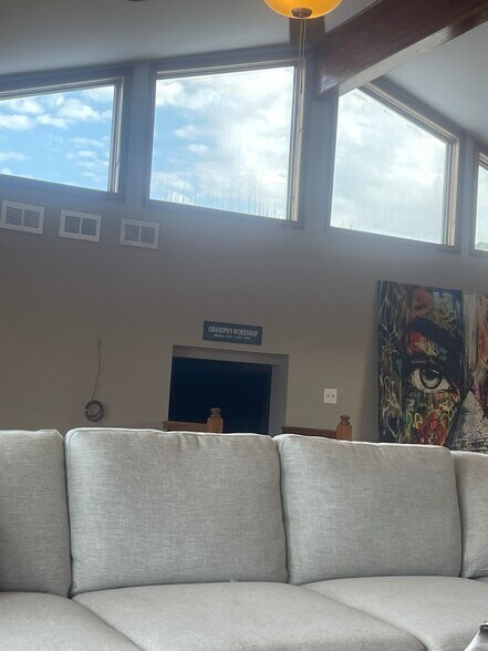 More Photos Of 3600 Riverside Dr, Crystal Lake Storefront Retail Residential For Sale