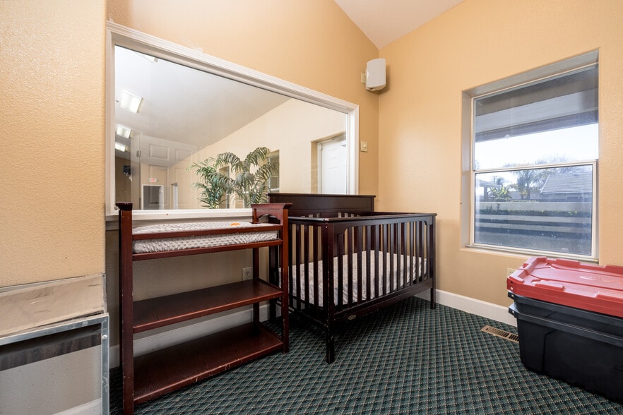 More Photos Of 2127 S Giddings St, Visalia Religious Facility For Lease