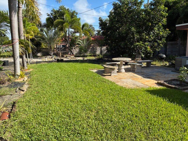 More Photos Of 617 NE 8th Ave, Boynton Beach Apartments For Sale