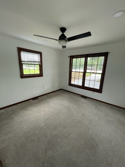 More Photos Of 2094 S Live Oak Dr, Moncks Corner Loft Creative Space For Lease