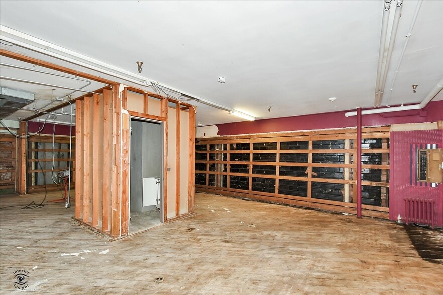 More Photos Of 800 La Salle St, Ottawa Office For Sale