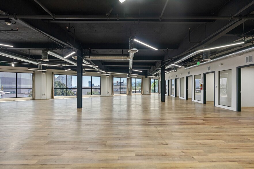 More Photos Of 135 W Magnolia Blvd, Burbank Loft Creative Space For Lease