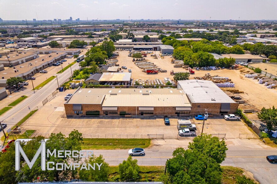 More Photos Of 11151 Shady Trl, Dallas Flex For Lease