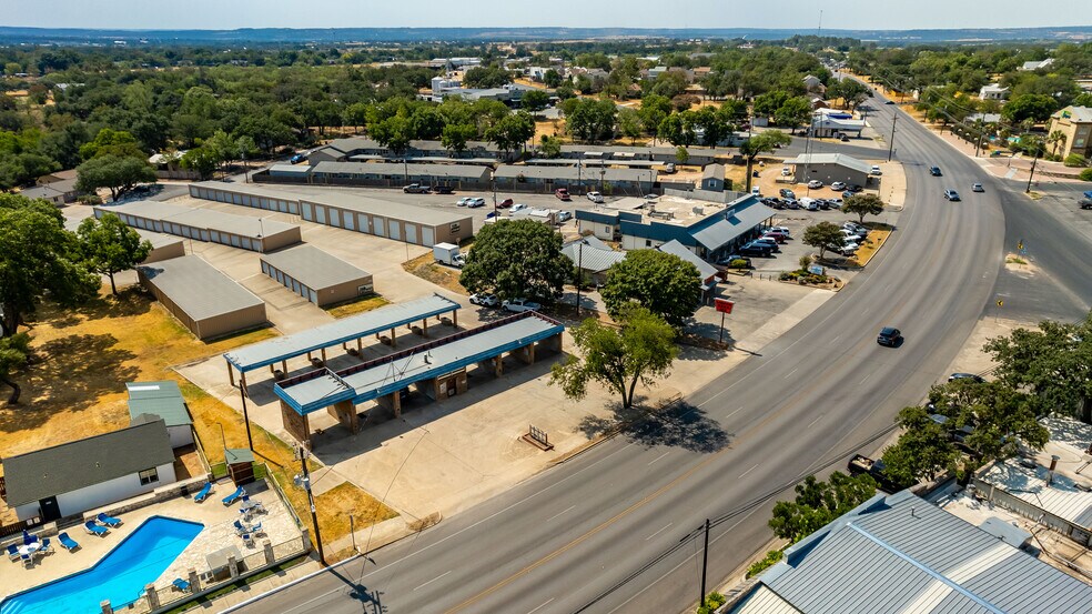 More Photos Of 405 S Washington St, Fredericksburg Carwash For Sale