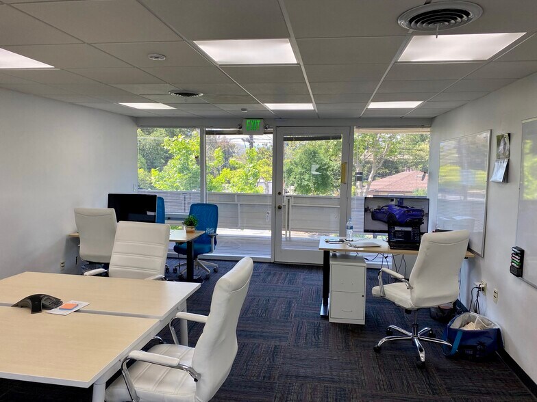 More Photos Of 2181 Park Blvd, Palo Alto Office For Lease