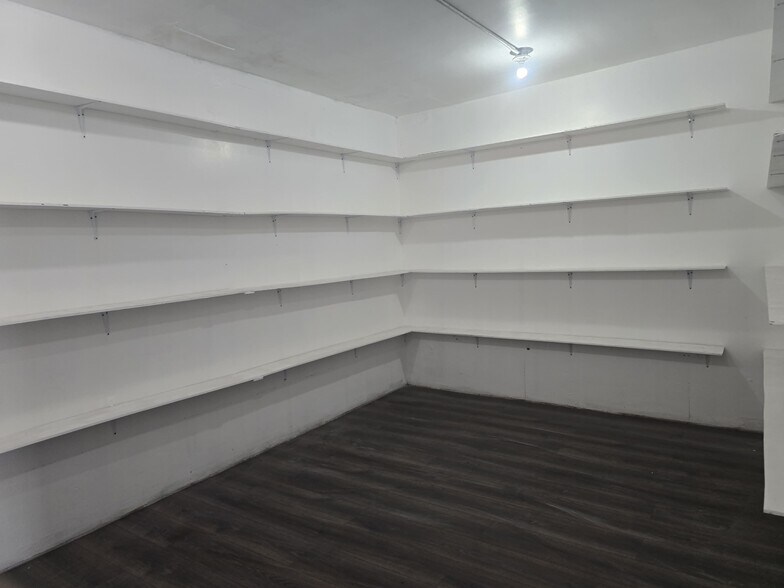 More Photos Of 224 E 2nd St, Calexico Storefront For Lease