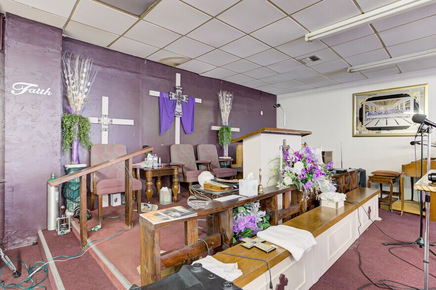 More Photos Of 1923 N Lottie Ave, Oklahoma City Storefront For Sale