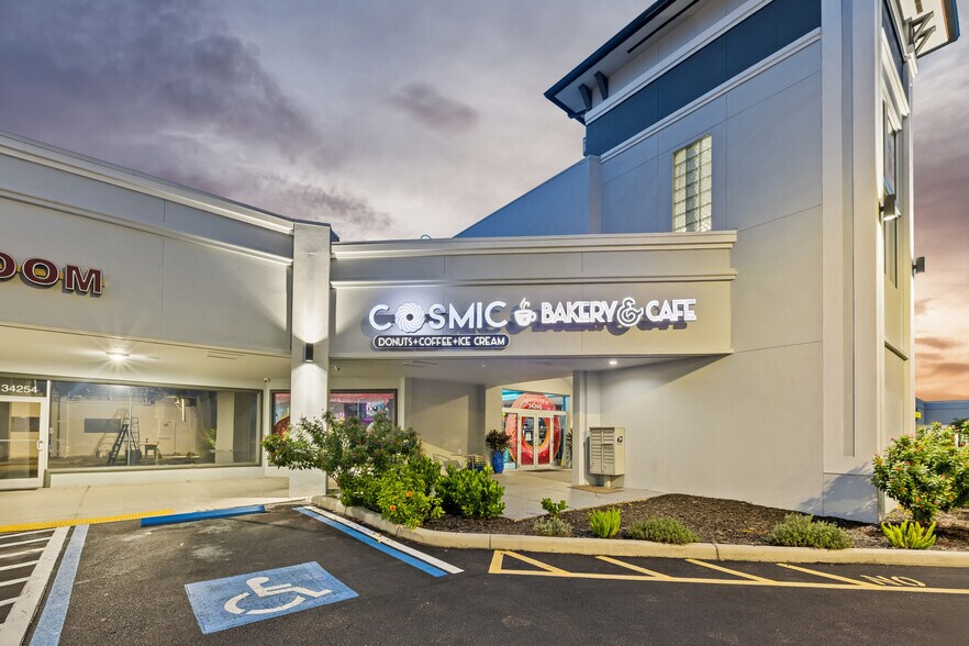 More Photos Of 34200-34340 US Highway 19, Palm Harbor Unknown For Lease