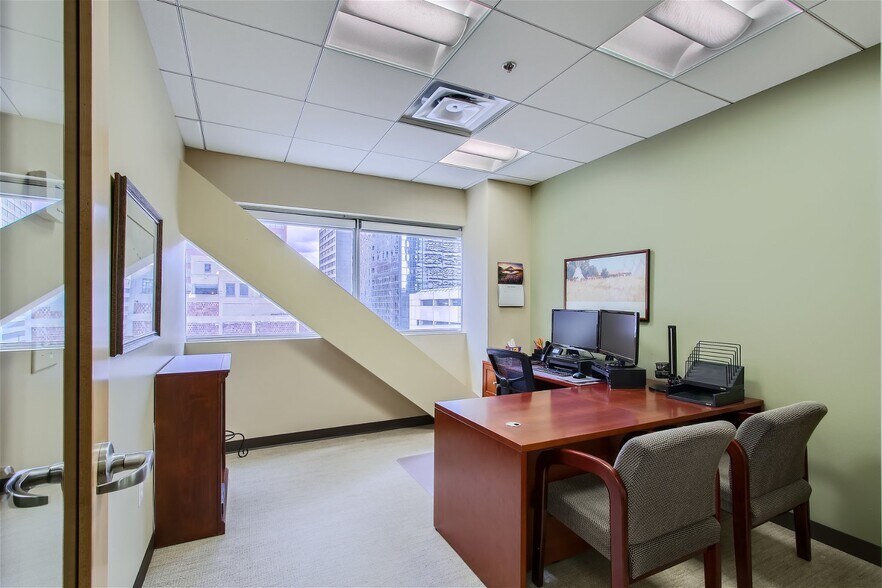 More Photos Of 1800 Glenarm Pl, Denver Office For Sale