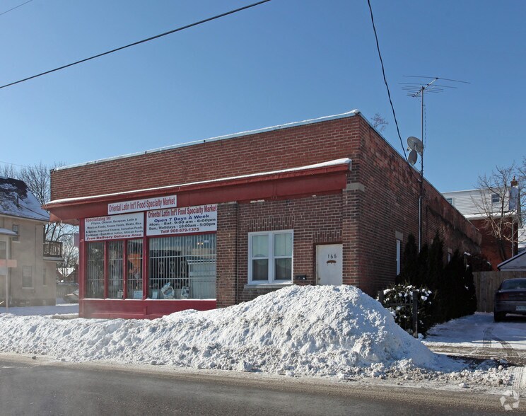 More Photos Of 164-166 Division St, Oshawa Storefront Retail Residential For Lease