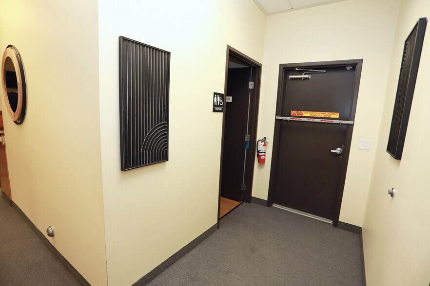 More Photos Of 3468 E Sahara Ave, Las Vegas Storefront For Lease