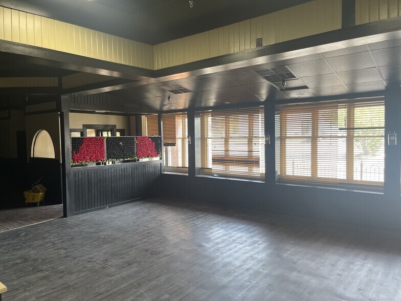 More Photos Of , Decatur General Retail For Sale