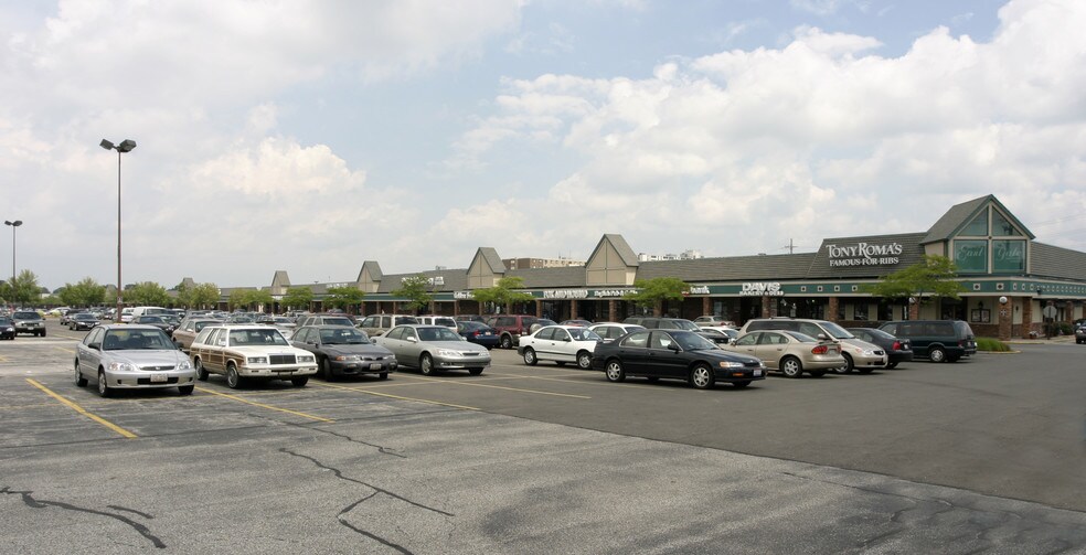 More Photos Of 1421 Som Center Rd, Mayfield Heights Unknown For Lease