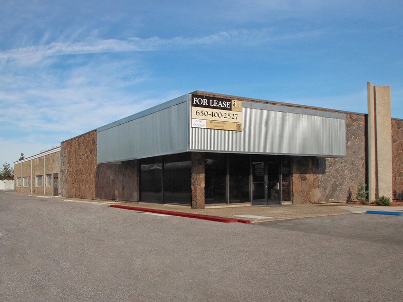 More Photos Of 2554-2562 W Middlefield Rd, Mountain View Industrial For Lease