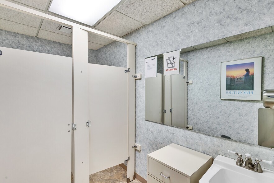 More Photos Of 50 Seco Rd, Monroeville Office For Sale