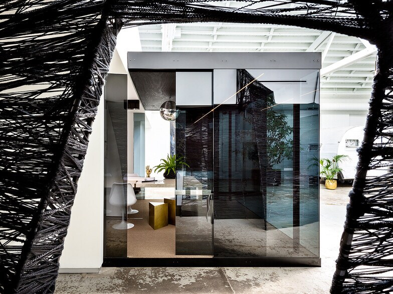 More Photos Of 3146 W Chicago Ave, Chicago Showroom For Sale