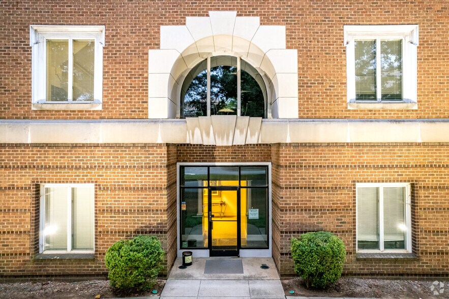 More Photos Of 200 Queens Rd, Charlotte Office For Lease