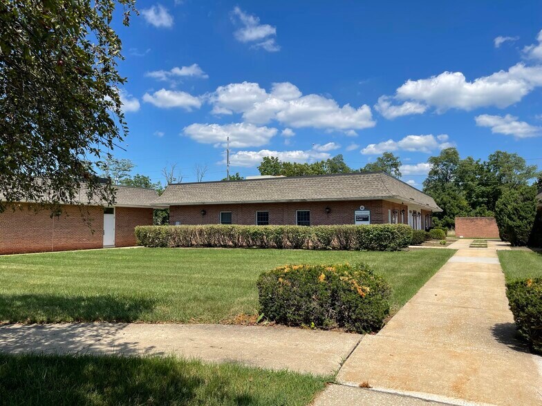 More Photos Of S Belmont & 3rd ave, York Specialty For Lease