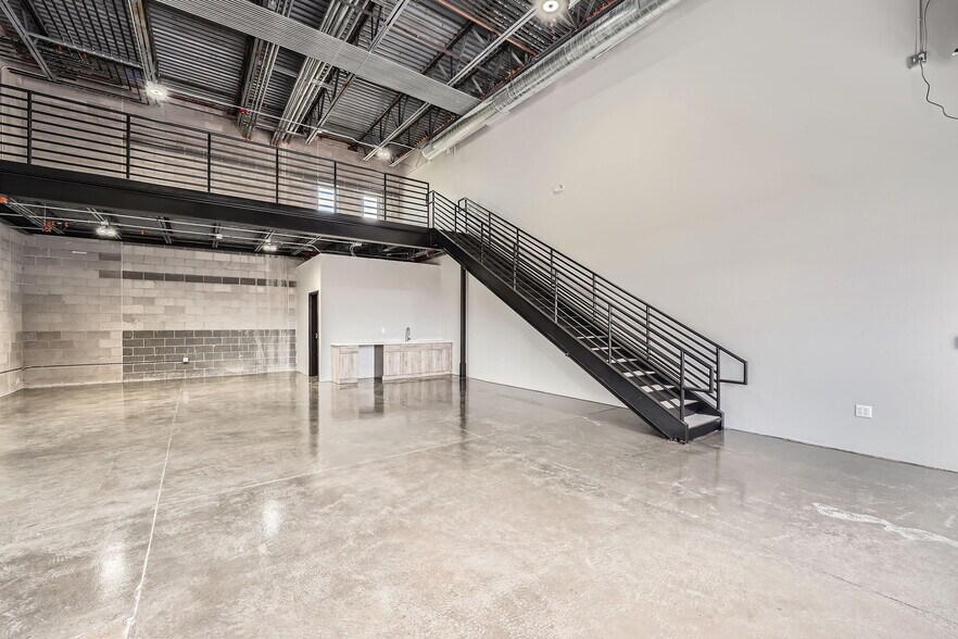 More Photos Of 10262 Dransfeldt Rd, Parker Light Distribution For Sale