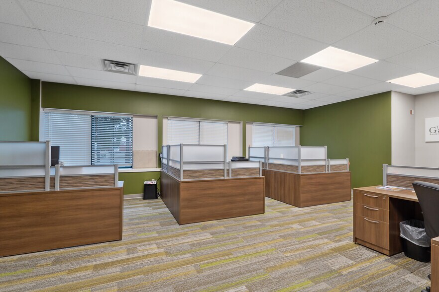 More Photos Of 91 E 1st St, Oswego Office For Sale