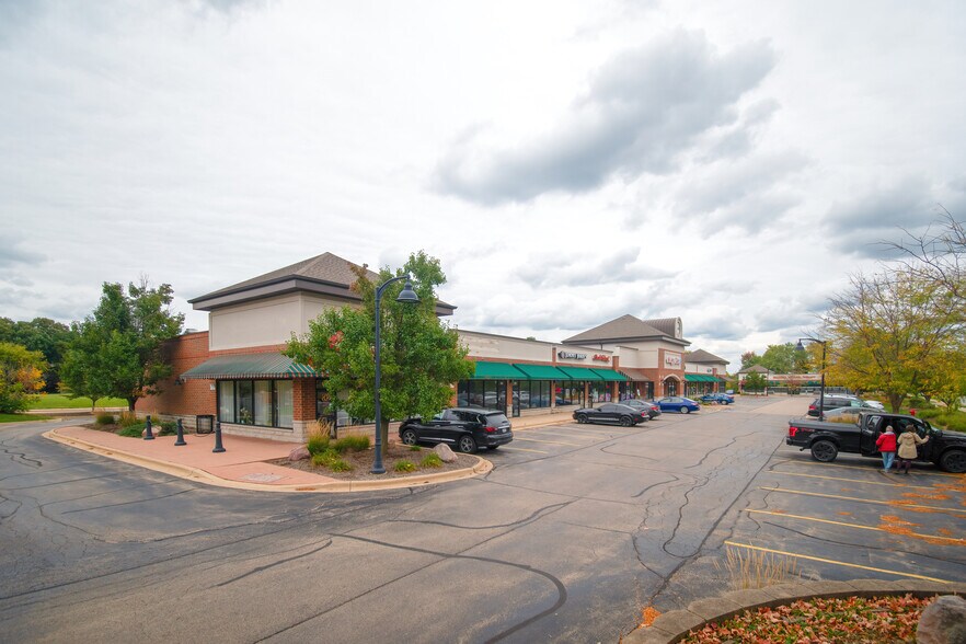 More Photos Of 1006-1078 E Algonquin Rd, Algonquin Freestanding For Lease