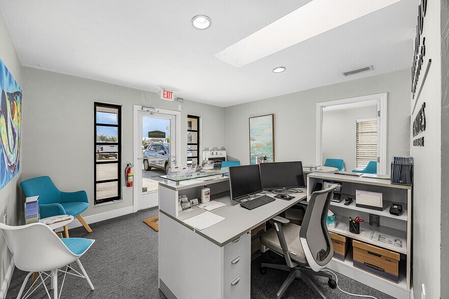 More Photos Of 2959 Oleander St, Saint James City Office For Sale