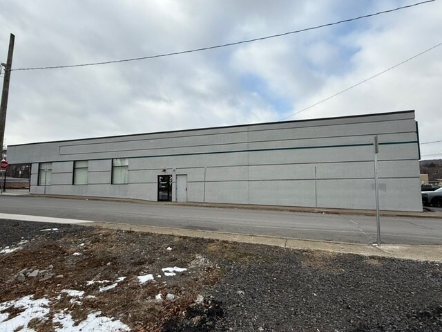 More Photos Of 20 E Main St, Nanticoke Office For Lease