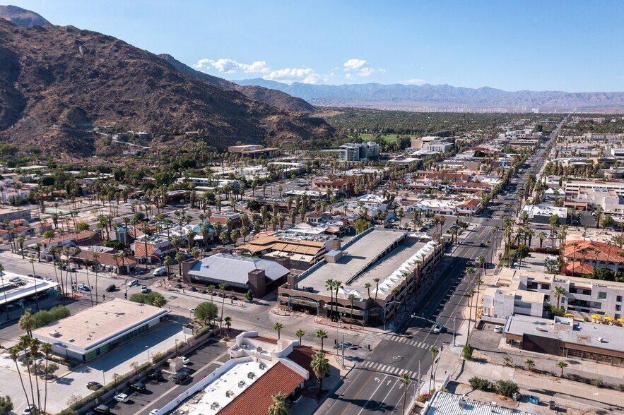 More Photos Of 262 S Palm Canyon Dr, Palm Springs Restaurant For Sale