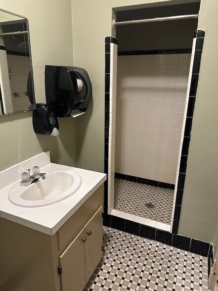 More Photos Of 1054 Industrial Ave, Danville Warehouse For Sale